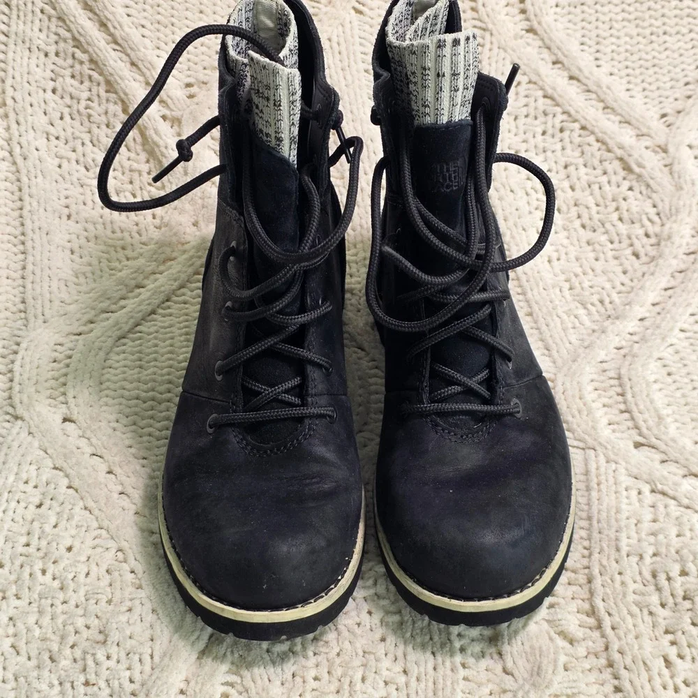 The North Face Ballard III Lace Up Waterproof Snow Boots Black Suede Womens 6